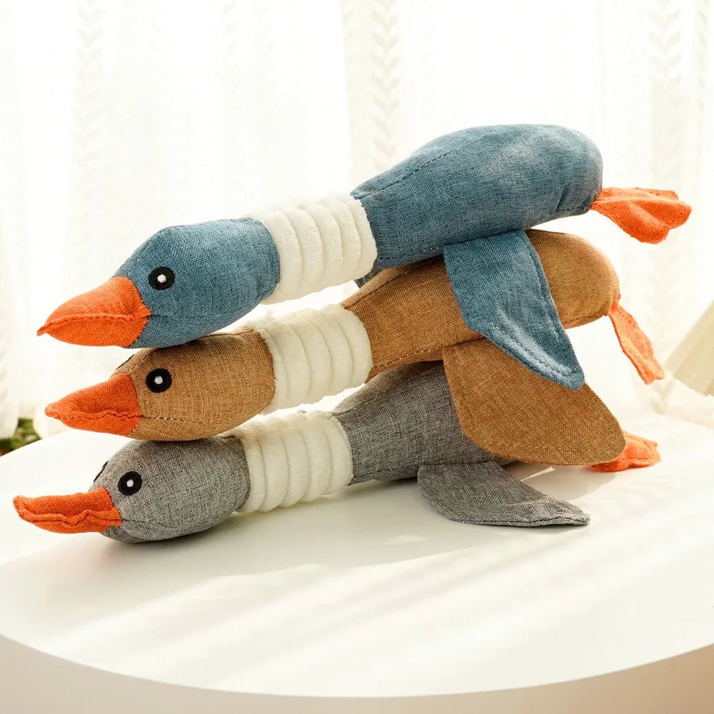 Brinquedo Patinho de Pelinho com Squeak para Cães