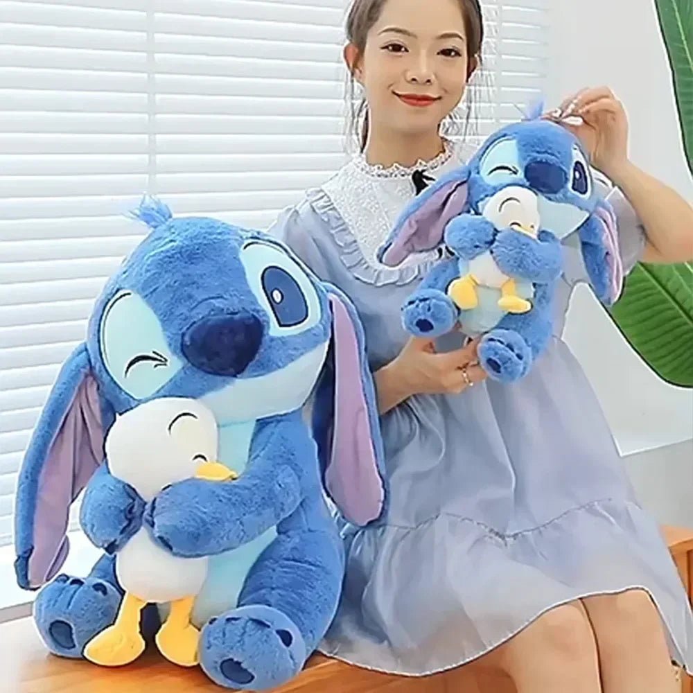 Pelúcia Stitch com Patinho